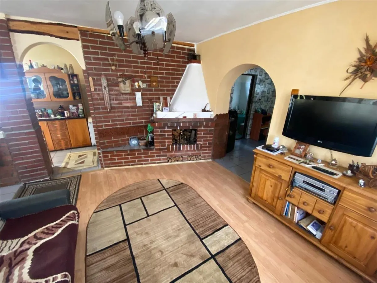 RECO Casa 3 camere, zona Est, Marghita, cu  spatiu comercial - foto 2