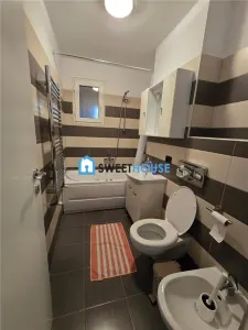 Apartament cu trei camere zona centrala - foto 10