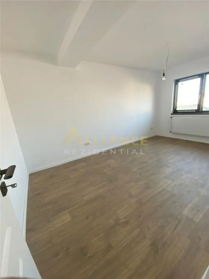 Casa Tip Duplex - 5 camere 4 bai - Mutare Imediata - - foto 11