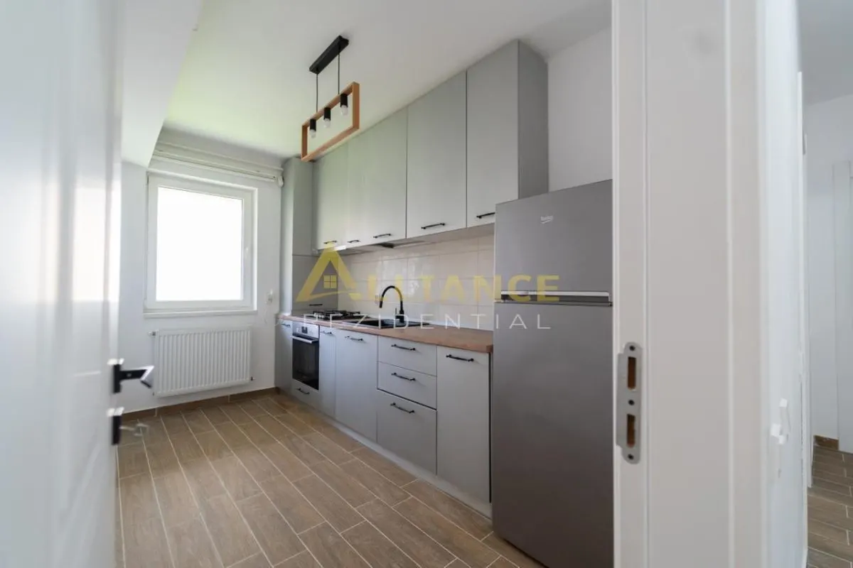 Apartament cu 200 mp TEREN - Mobilat si utilat -Metrou Berceni - foto 6