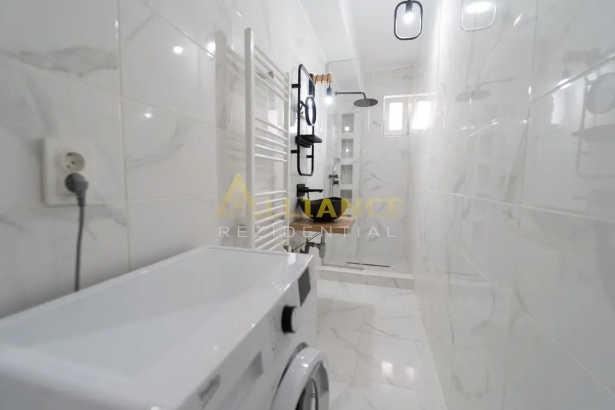 Apartament cu 200 mp TEREN - Mobilat si utilat -Metrou Berceni - foto 8