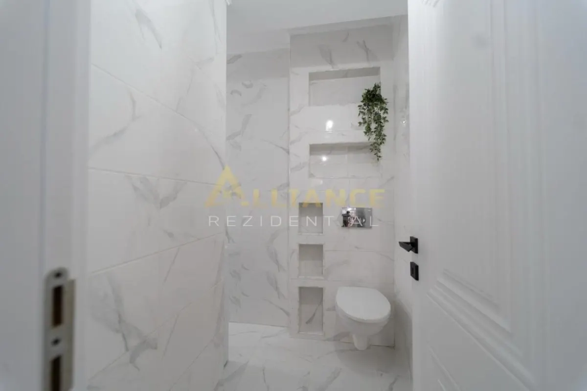Apartament cu 200 mp TEREN - Mobilat si utilat -Metrou Berceni - foto 10