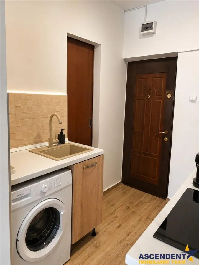 Garsoniera renovata, mobilata, utilata, etaj 1, boxa, Astra, Brasov - foto 2
