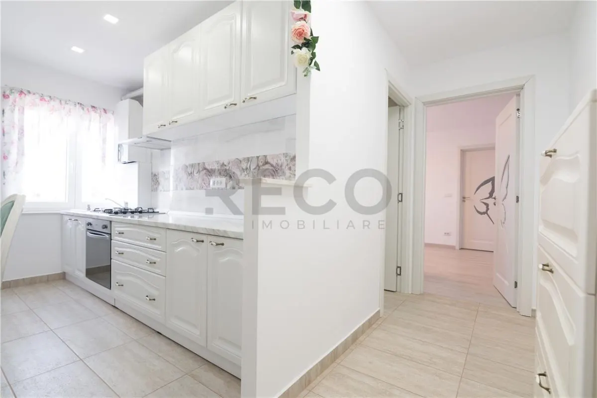RECO Apartament 2 camere Marghita â€“ etaj 3/4, balcon, baie cu geam, bloc cu acoperis - foto 1