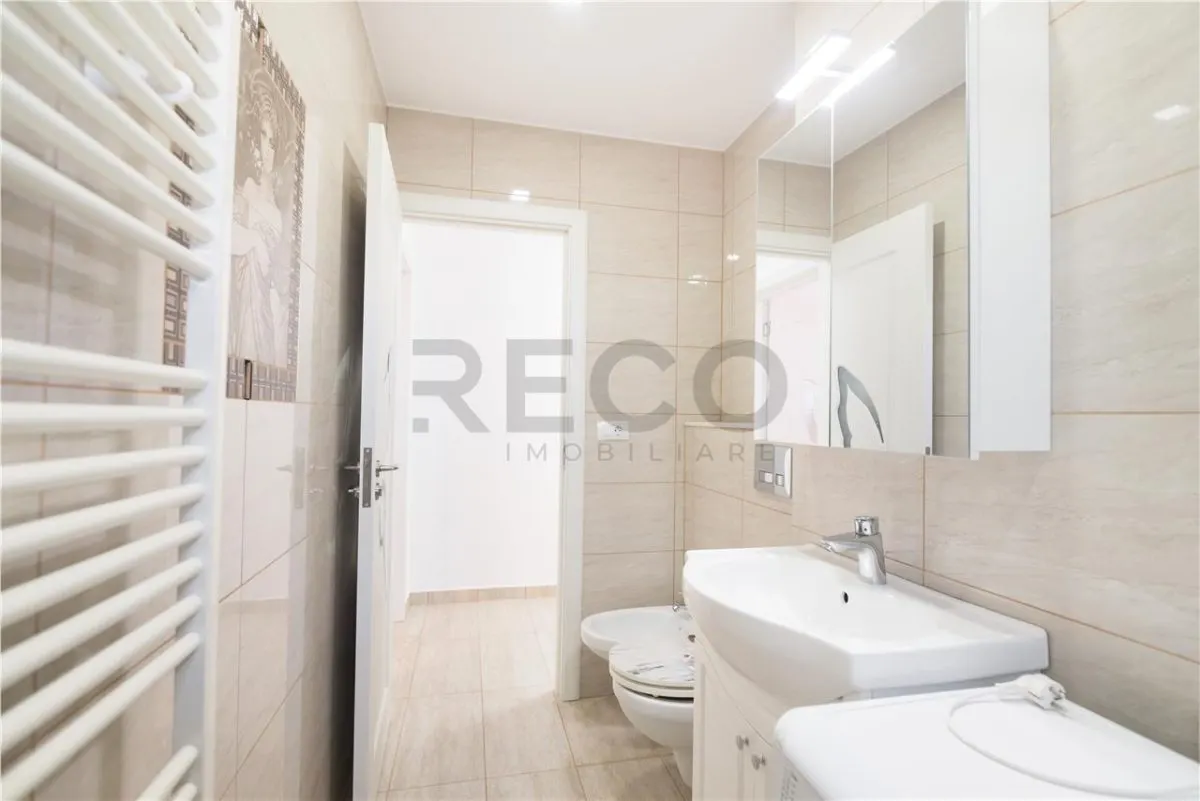 RECO Apartament 2 camere Marghita â€“ etaj 3/4, balcon, baie cu geam, bloc cu acoperis - foto 11