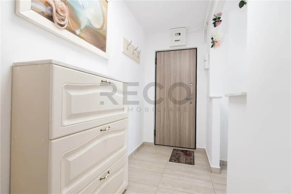 RECO Apartament 2 camere Marghita â€“ etaj 3/4, balcon, baie cu geam, bloc cu acoperis - foto 3