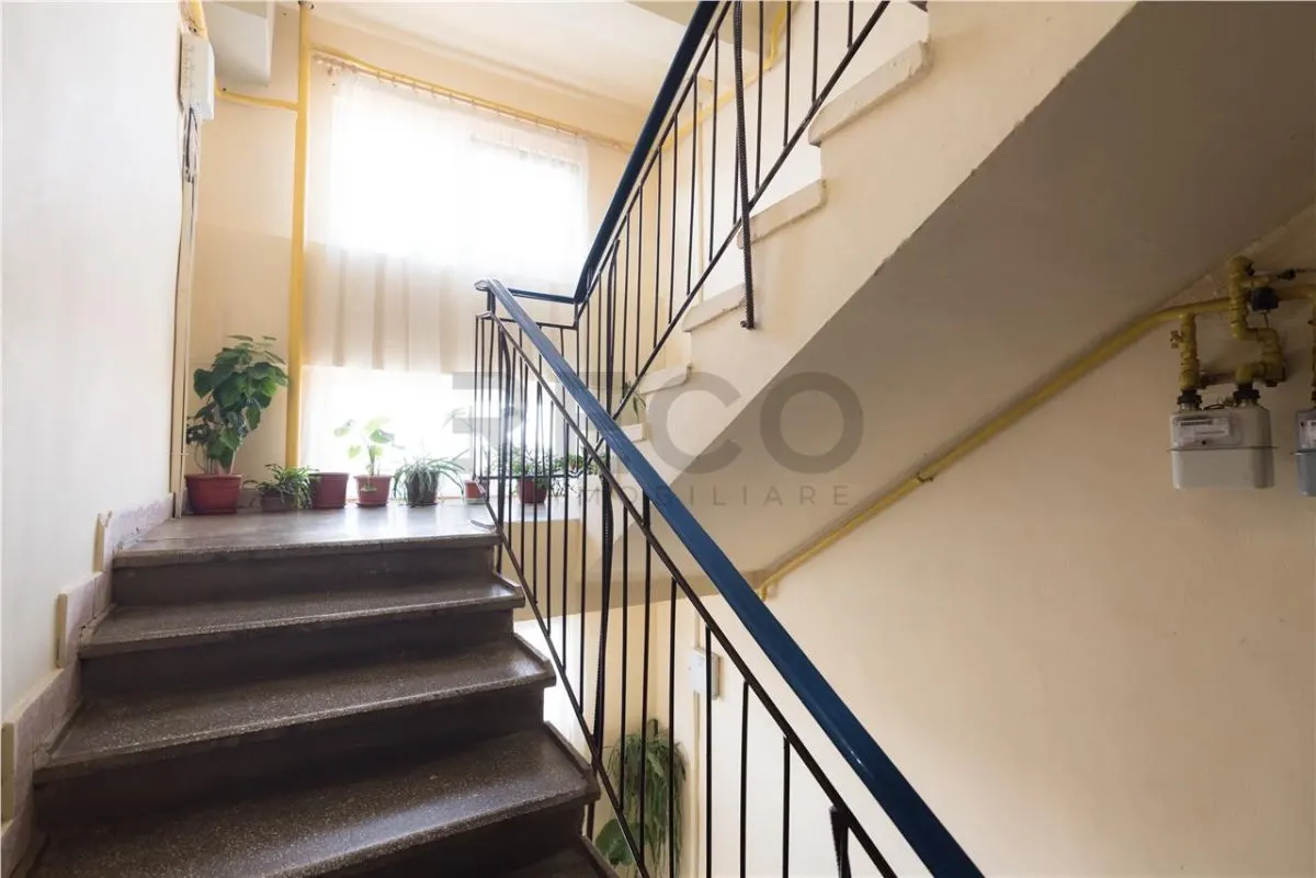 RECO Apartament 2 camere Marghita â€“ etaj 3/4, balcon, baie cu geam, bloc cu acoperis - foto 21