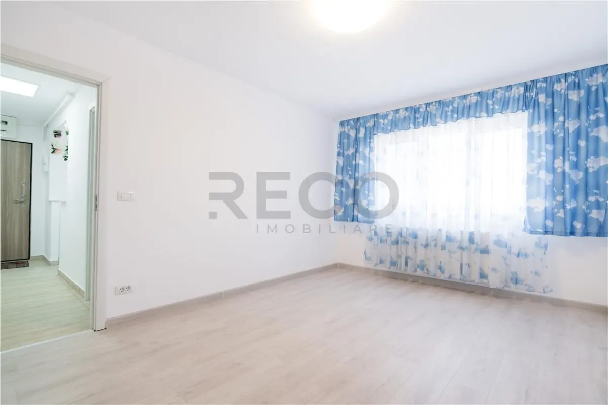 RECO Apartament 2 camere Marghita â€“ etaj 3/4, balcon, baie cu geam, bloc cu acoperis - foto 5