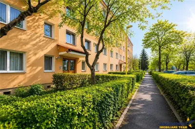 Cartierul Florilor, imobil renovabil, etaj intermediar, zona linistita, Brasov - Brasov