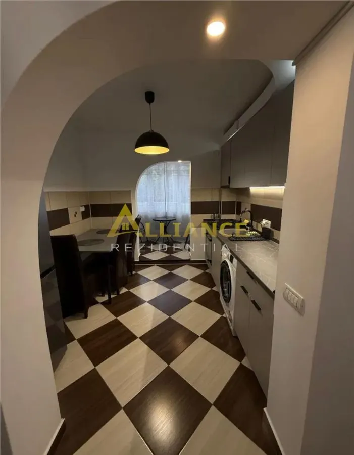 PIATA SUDULUI - APARTAMENT 3 CAMERE DE INCHIRIAT - foto 4