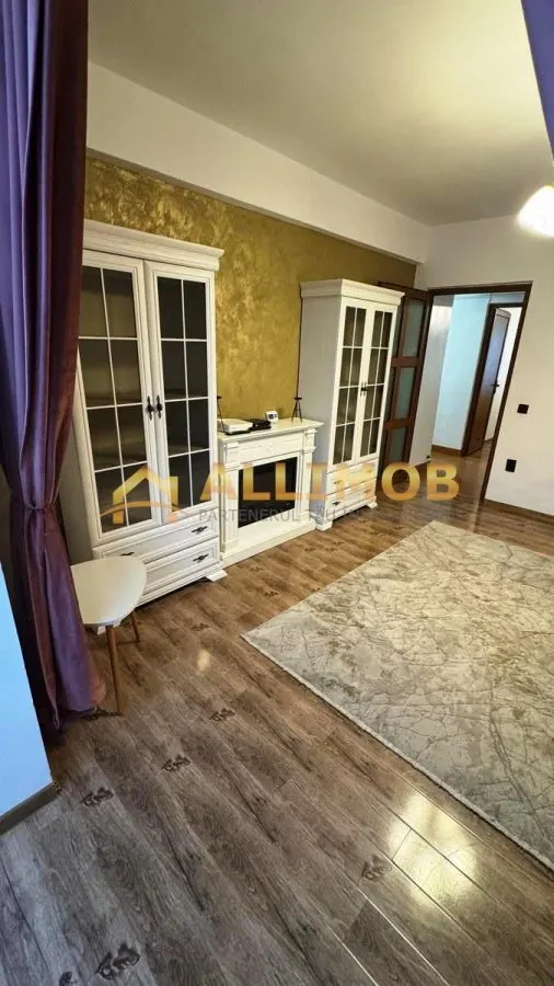 Apartament 3 camere in Ploiesti, zona ultracentrala - foto 1