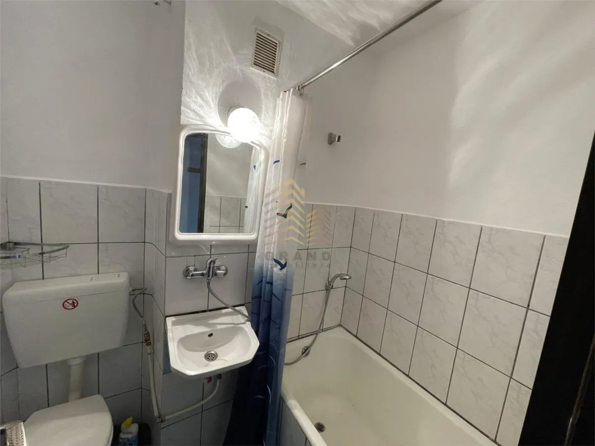 APARTAMENT CU 2 CAMERE|ZONA DECEBAL - foto 4