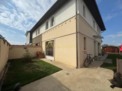 VILA COMPLET MOBILATA STRADA ASFALTATA 5 CAMERE - foto 3