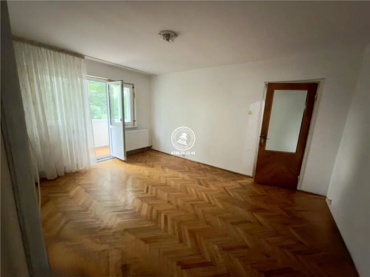 Apartament 3 camere Pacurari, et intermediar - foto 1