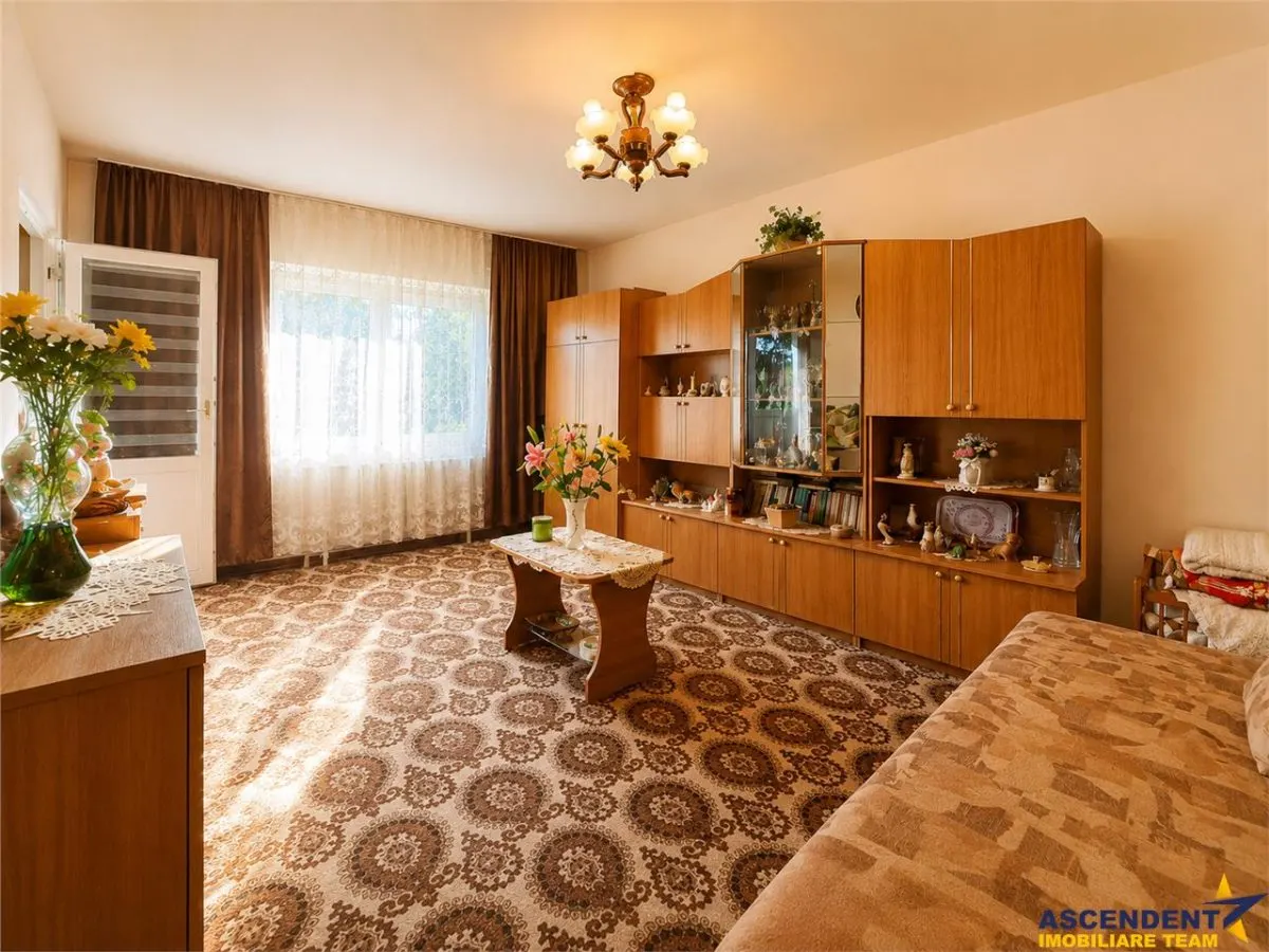 Apartament 2 camere, decomandat, etaj 2,  Lenin, Sfantu Gheorghe - foto 1
