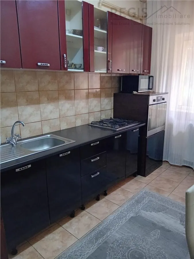 Apartament de vanzare 2 camere Racadau cu parcare si boxa NEGOCIABIL - foto 1
