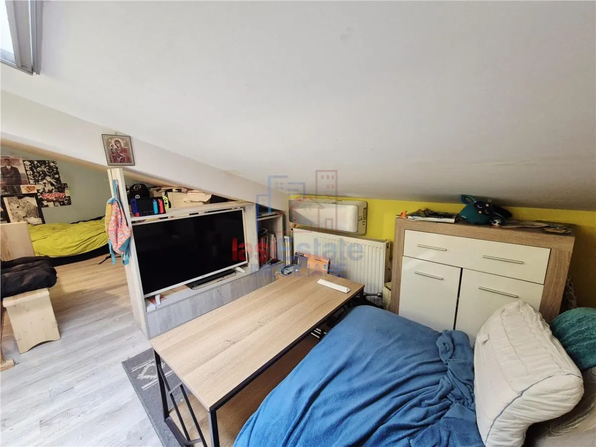 Apartament de vanzare cu 3 camere in Alexandru cel Bun - foto 8