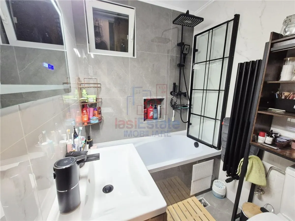 Apartament de vanzare cu 3 camere in Alexandru cel Bun - foto 10
