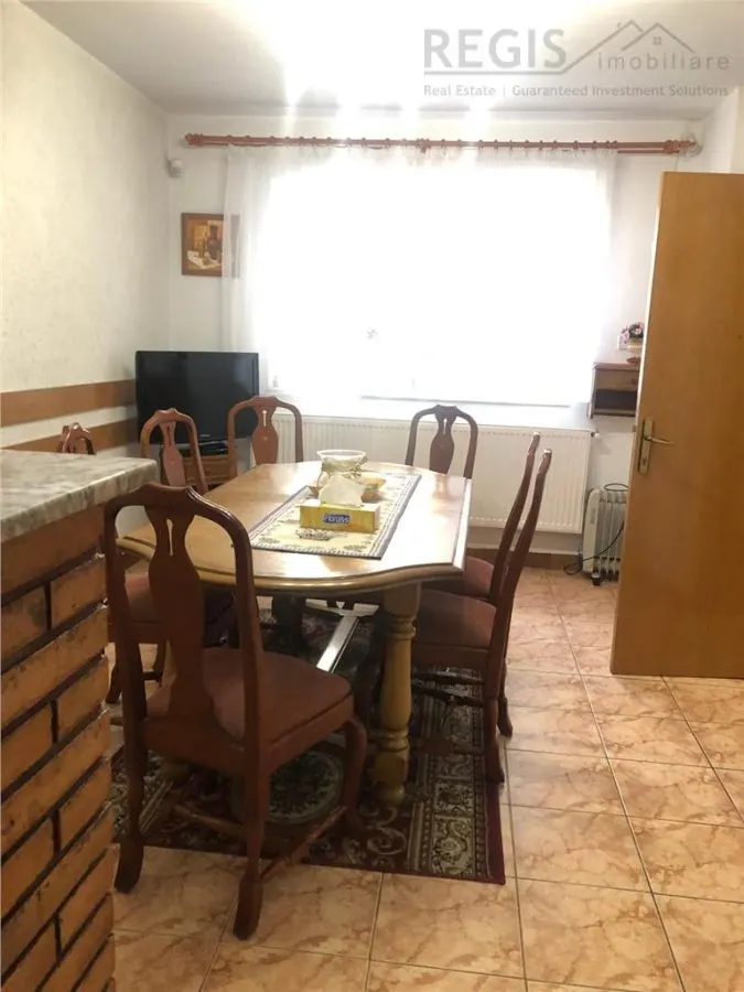 Casa individuala 5 Camere cu parcare doar pentru familii - foto 2