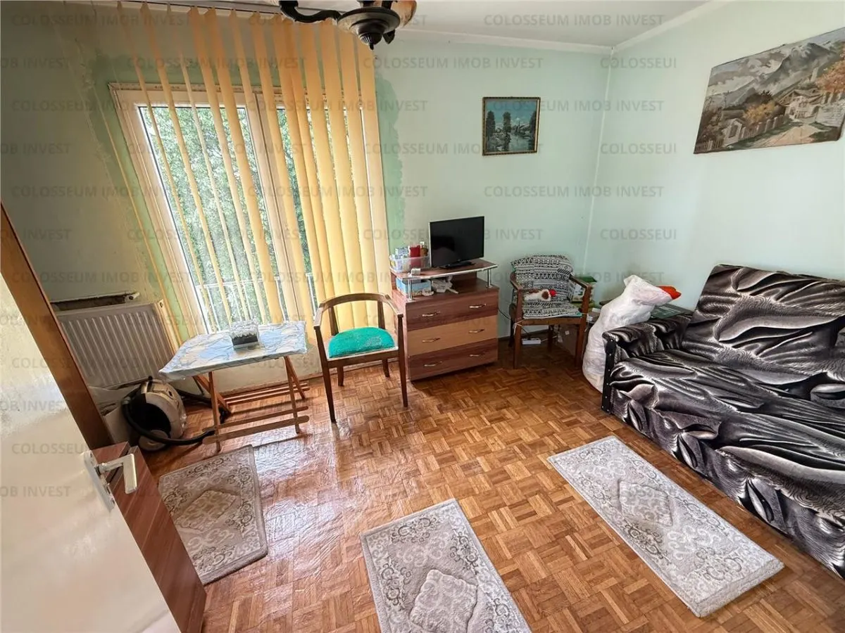 Apartament 3 camere, semidecomandat - zona Astra/Uranus - foto 3