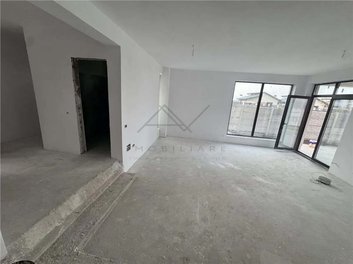 VILA DE VANZARE LA CHEIE TOATE UTILITATILE -CIOROGARLA DARVARI - foto 2