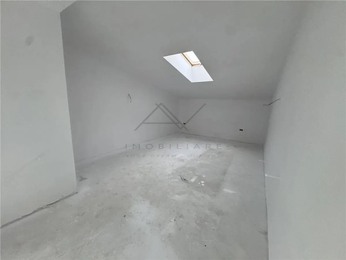 VILA DE VANZARE LA CHEIE TOATE UTILITATILE -CIOROGARLA DARVARI - foto 19