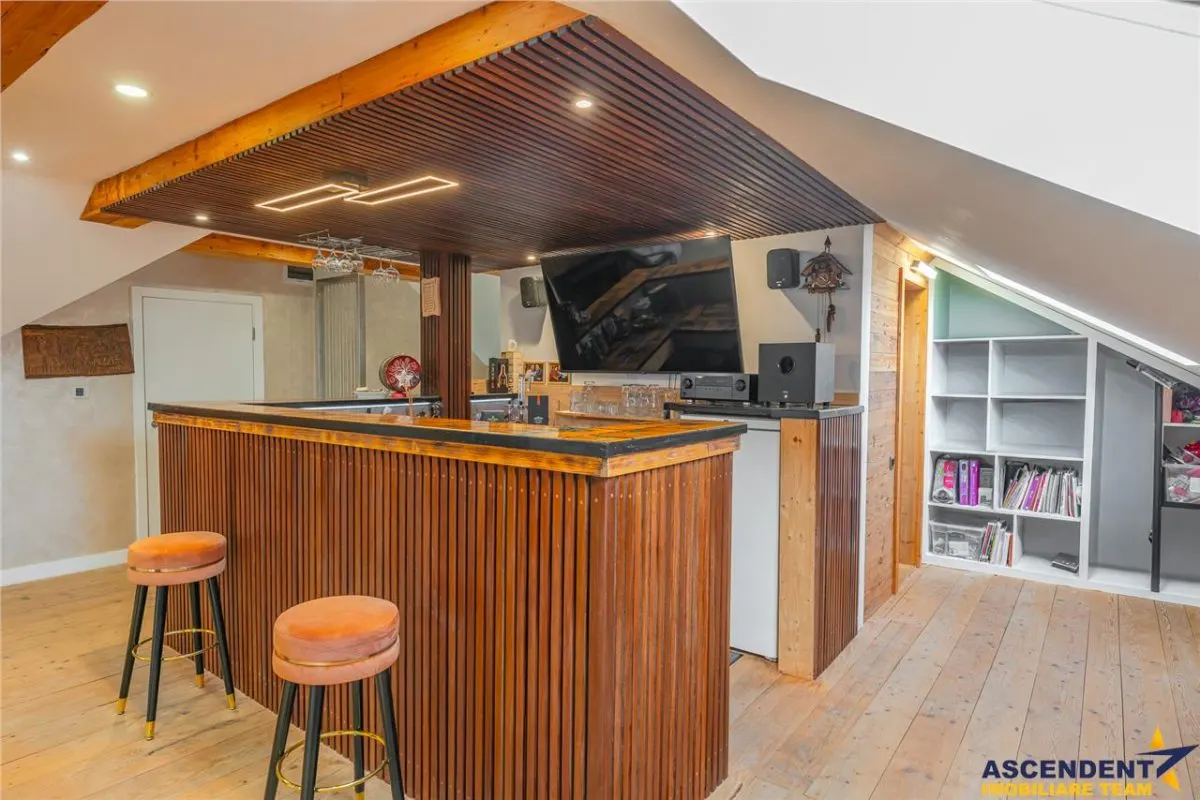 FILM& 3D! Vila high tech, cu semineu, jacuzzi, terasa, 7 camere, Central, Brasov - foto 14