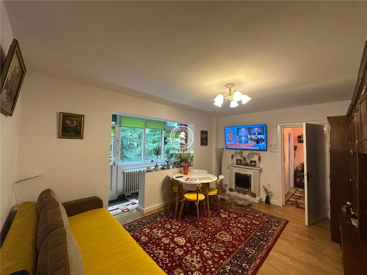 Apartament 3 camere de vanzare Podul de Piatra - foto 3