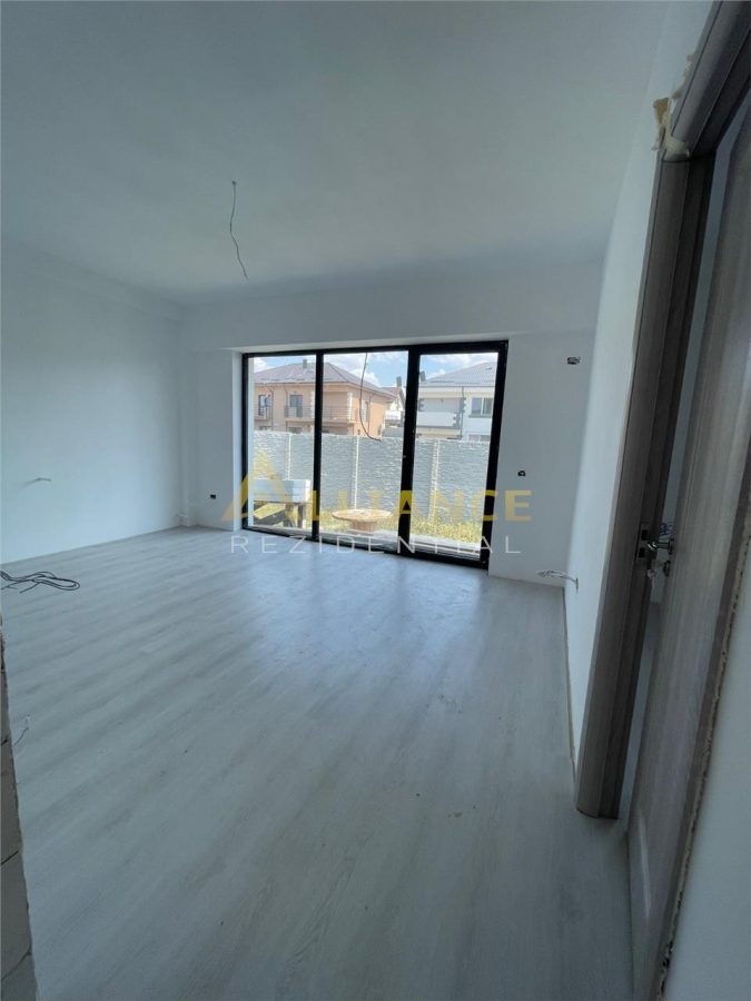 Casa cu 3 camere, Teren 190 mp { Acces rapid STB 440 Piata Sudului } - Popesti-Leordeni