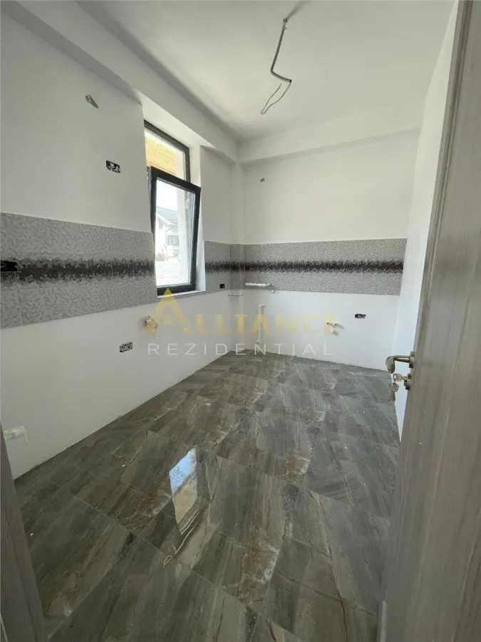 Casa cu 3 camere, Teren 190 mp { Acces rapid STB 440 Piata Sudului } - foto 6