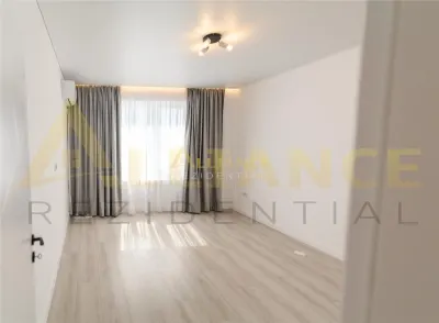 - APARTAMENT TIP DUPLEX - 3 CAMERE 3 BAI - 119MP - SCARA INTERIOARA - foto 13
