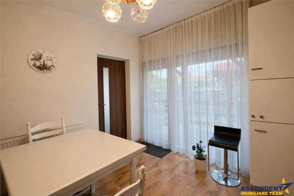 Vila spatioasa in Sancraiu, 2 intrari, foisor, parcare, 5 minute de Targu Mures. - foto 13
