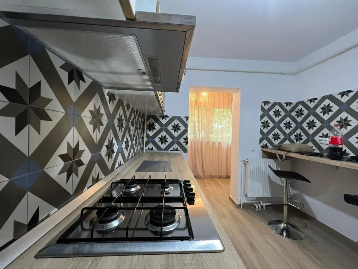 Apartament 1 camera, decomandat, zona Tatarasi - 2 Baieti - 320 euro - foto 1