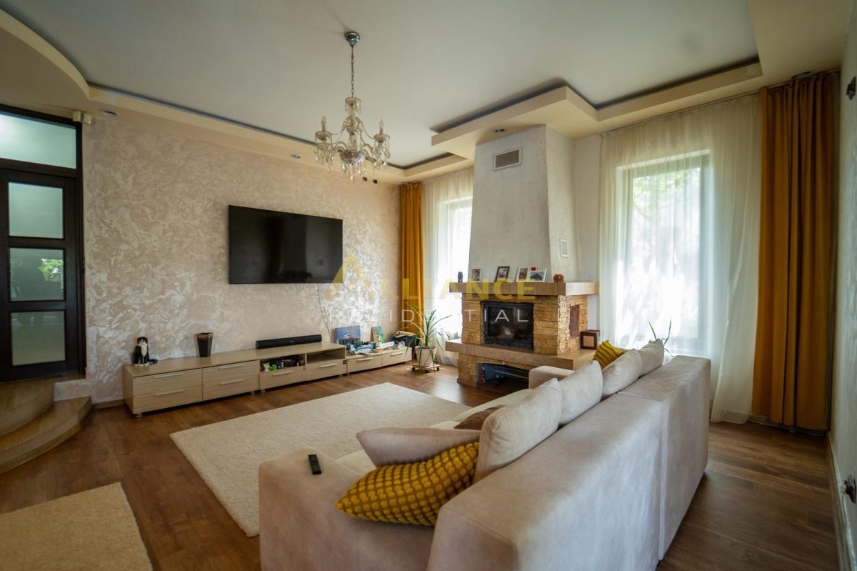 Vilă premium cu piscină, eficiență energetică și spații generoase pentru întreaga familie - Berceni